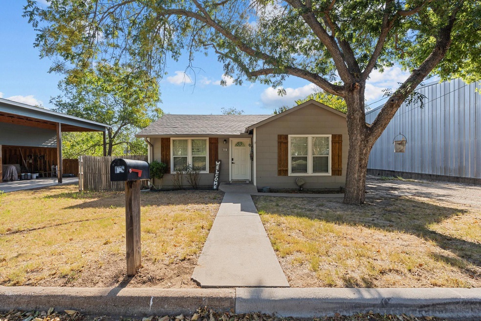 116 N Merrimac St, Weatherford, TX 76086 - photo 1