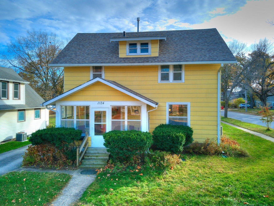 3-web-or-mls-1124 N 3rd St-15