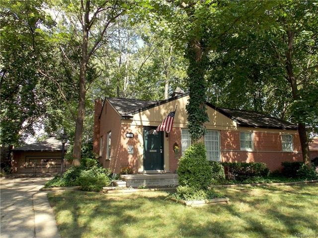 Welcome Home to .60 of an Acre - the Largest Fence