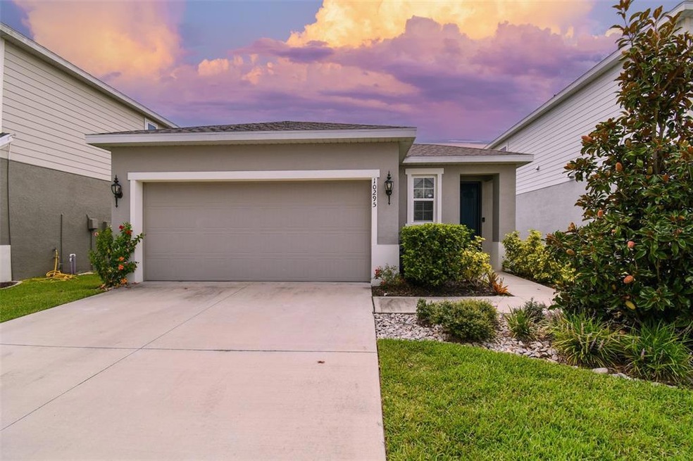 10295 Hawks Landing Dr, Land O' Lakes, FL 34638 - photo 1