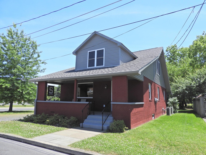 1217 Hamilton St, Stroudsburg, PA 18360 - photo 1