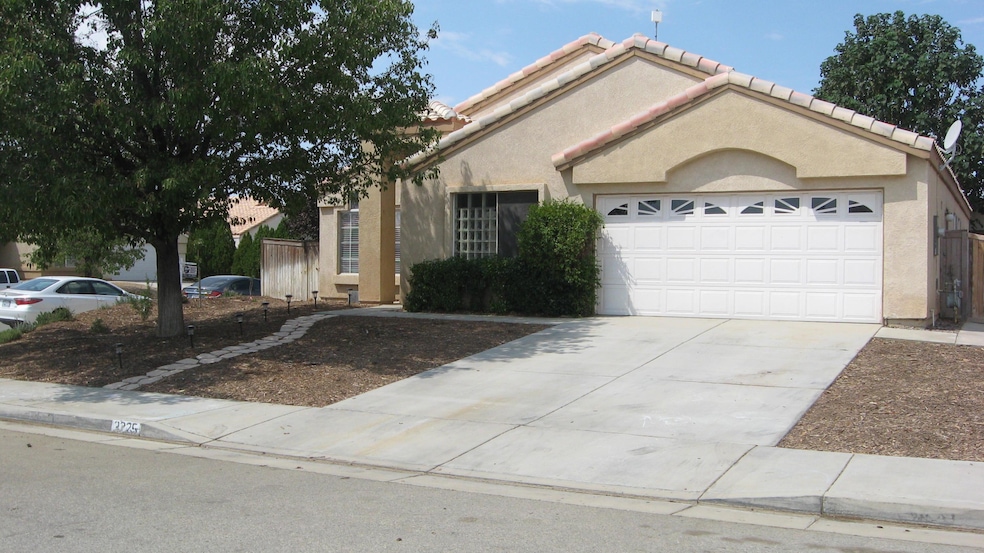 3225 Mesa Ct, Rosamond, CA 93560 - photo 1