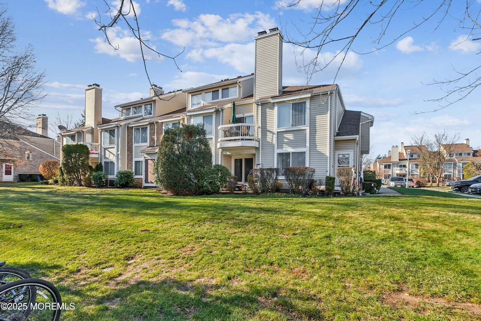 36 Farnham Square unit 236, Parlin, NJ 08859 - photo 1