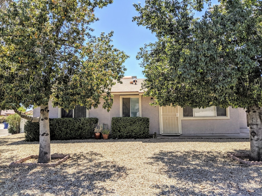 420 N Country Club Way, Chandler, AZ 85226 - photo 1