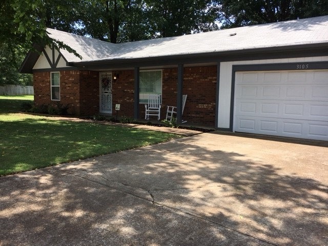 Spotless, well maintained 3bedroom, 2bath home wit