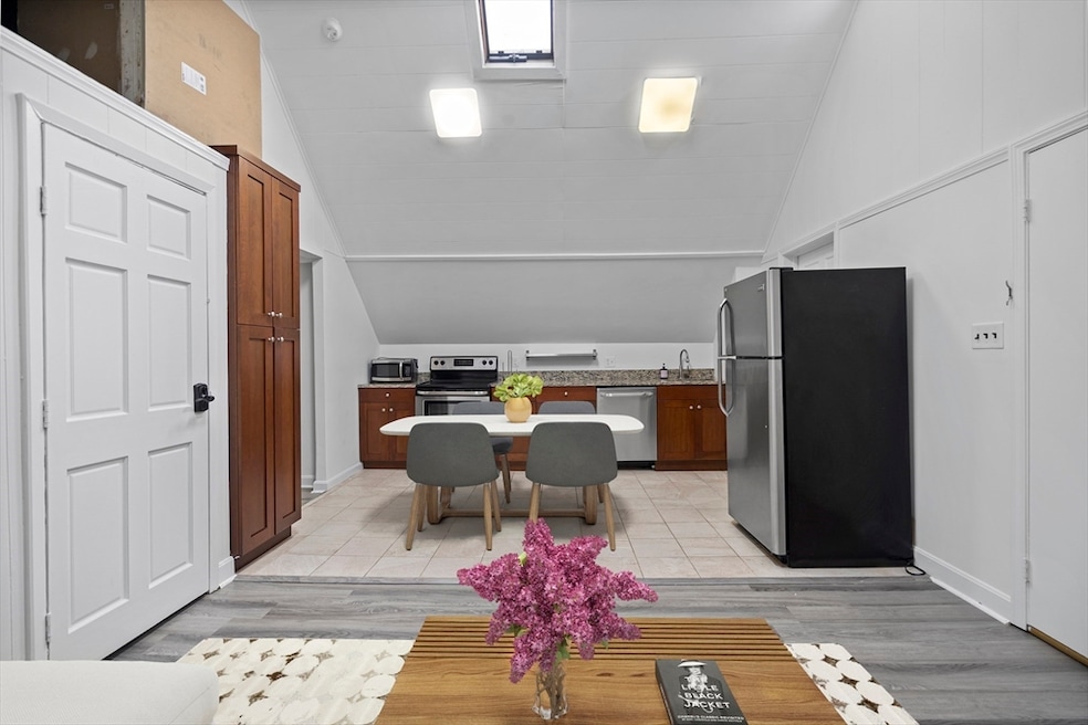 155 5th St unit 3, Cambridge, MA 02141 - photo 1