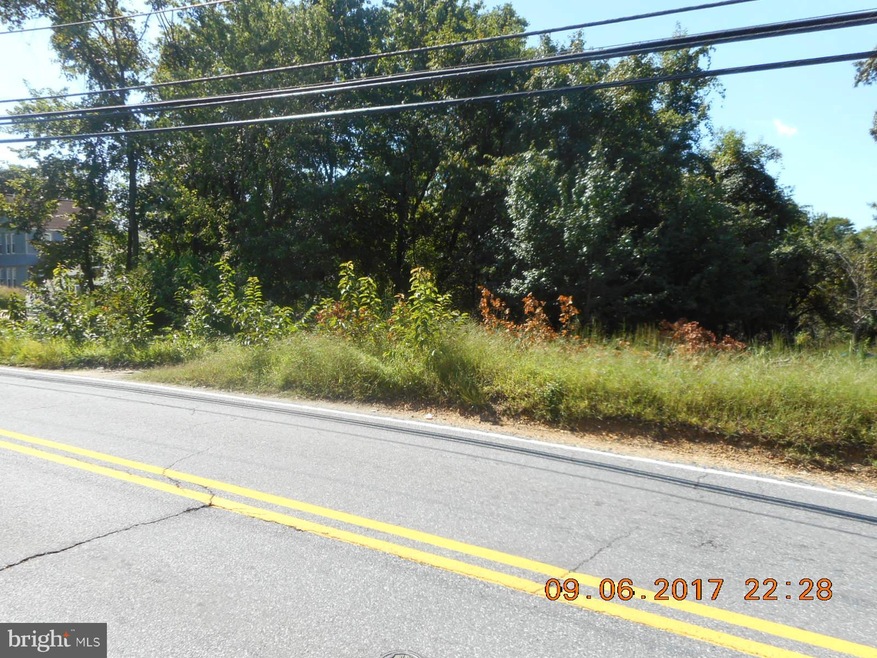 5754 Fisher Rd, Temple Hills, MD 20748 - photo 1