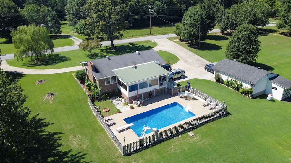 2535 Hurricane Loop, Tennessee Ridge, TN 37178 - photo 1