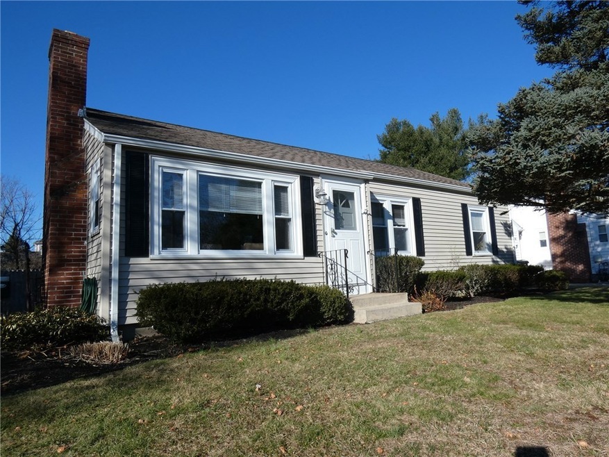 135 Gilbert St, Warwick, RI 02886 - photo 1