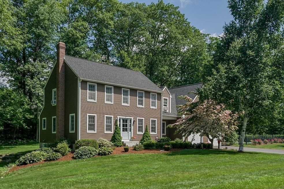 2 Simon Davis Dr, Rutland, MA 01543 - photo 1