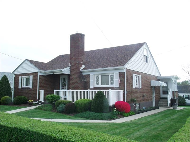 Charming brick ranch in the Franklin Regional Scho