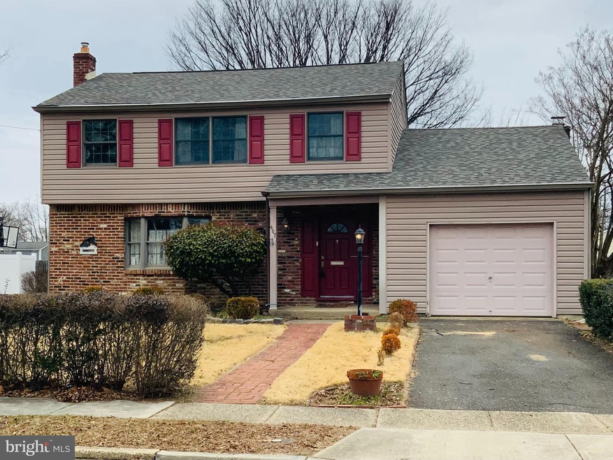 407 S Arthur Dr, Beverly, NJ 08010 - photo 1