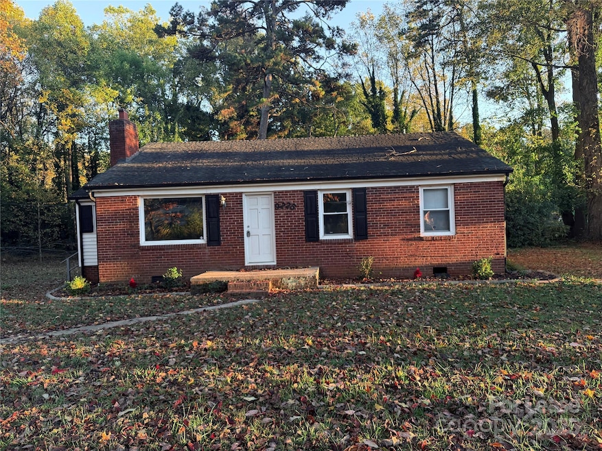 9225 Moores Chapel Rd, Charlotte, NC 28214 - photo 1