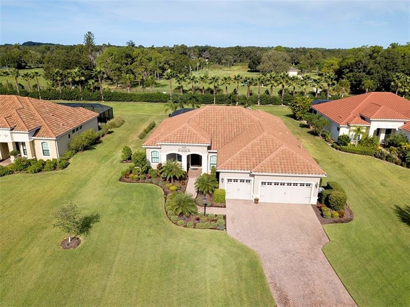 8215 Larkspur Cir, Sarasota, FL 34241 - photo 1