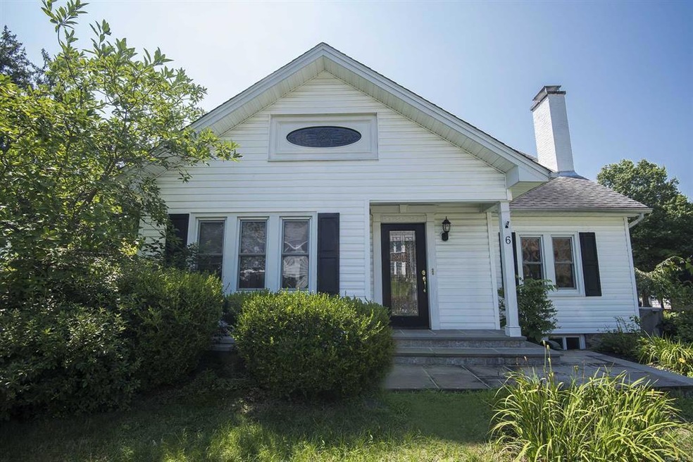 6 Oak Crescent, Poughkeepsie, NY 12601 - photo 1