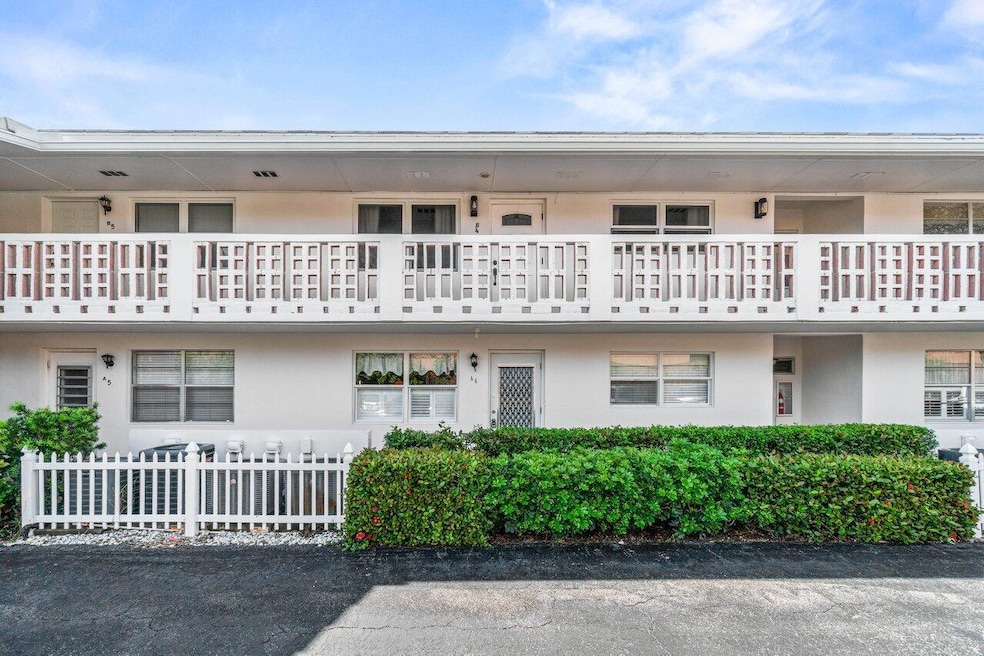 35 SE 13th St unit A4, Boca Raton, FL 33432 - photo 1