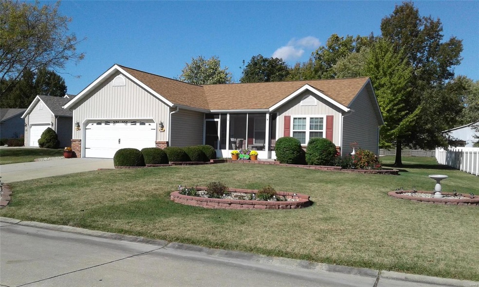 413 Copper Bend Rd, Maryville, IL 62062 - photo 1