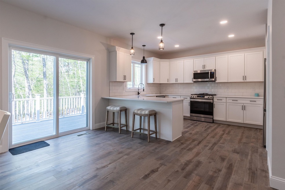 6 Maurais St unit 31-1, Hooksett, NH 03106 - photo 1