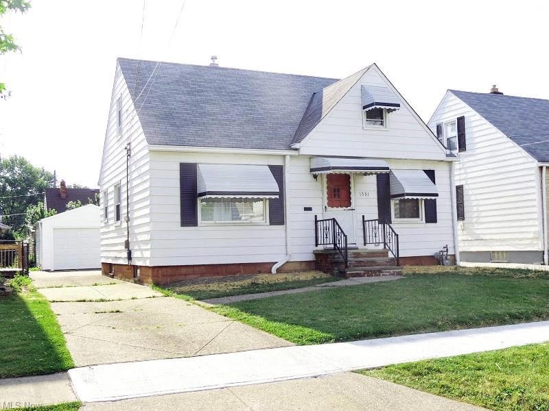 1531 Mapledale Rd, Wickliffe, OH 44092 - photo 1