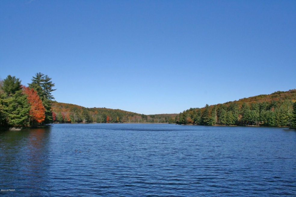 81 Covered Bridge Dr, Hawley, PA 18428 - photo 1