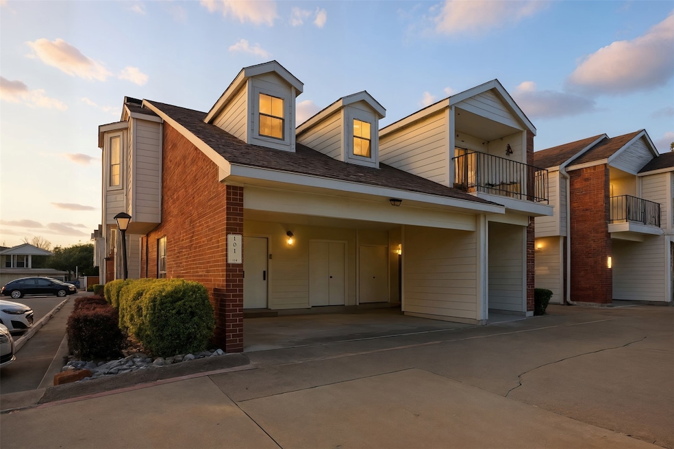 5100 Verde Valley Ln unit 114, Dallas, TX 75254 - photo 1