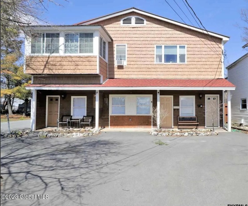 135 Division St unit 1, Saratoga Springs, NY 12866 - photo 1