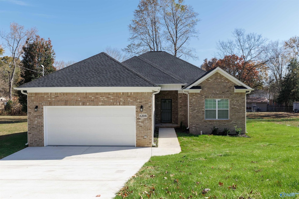 6304 Maywick Dr NW, Huntsville, AL 35810 - photo 1