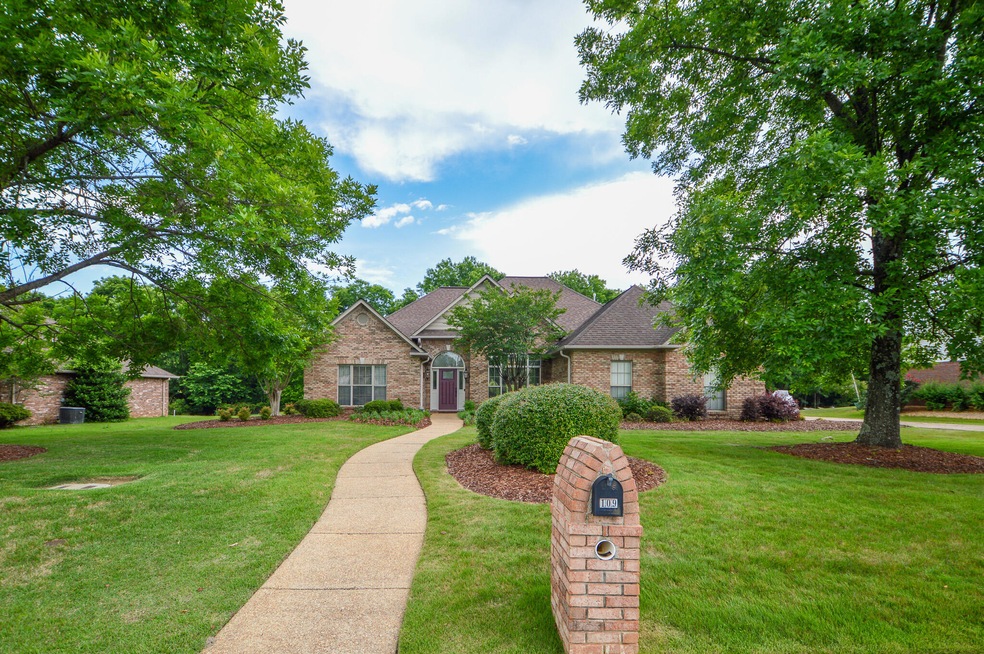 Under Contract $419,900