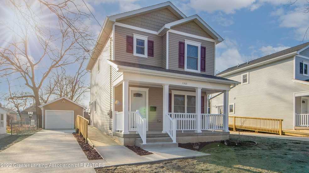 1303 W Maple St, Lansing, MI 48915 - photo 1