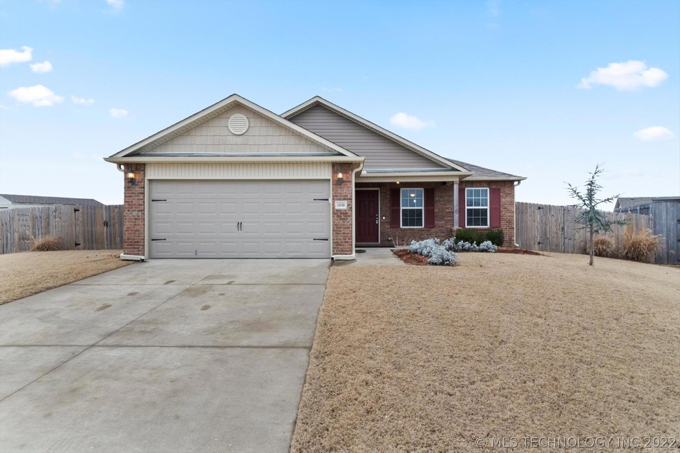 14940 S Pin Oak St, Glenpool, OK 74033 - photo 1