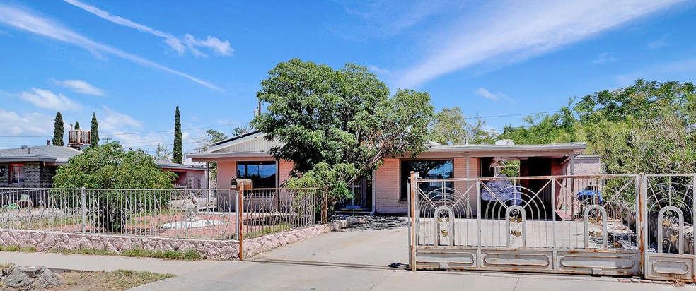 7909 Hermosillo Dr, El Paso, TX 79915 - photo 1