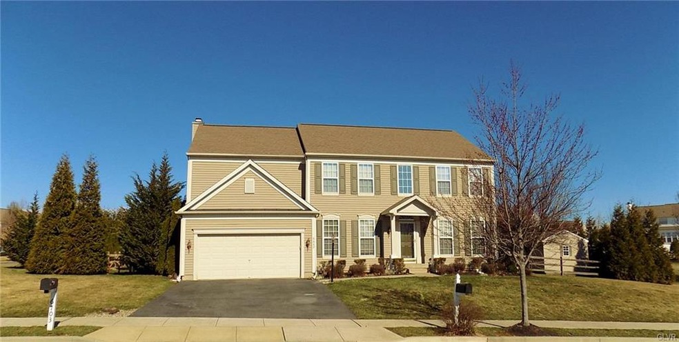 6642 Rutherford Dr, Macungie, PA 18062 - photo 1