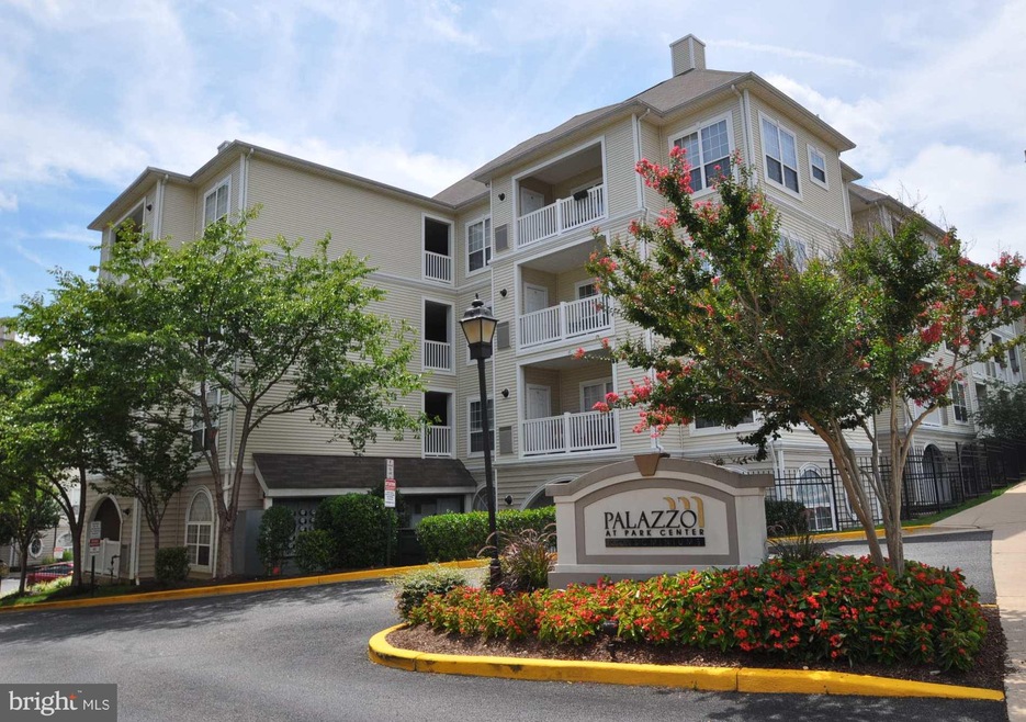 4551 Strutfield Ln unit 4431, Alexandria, VA 22311 - photo 1