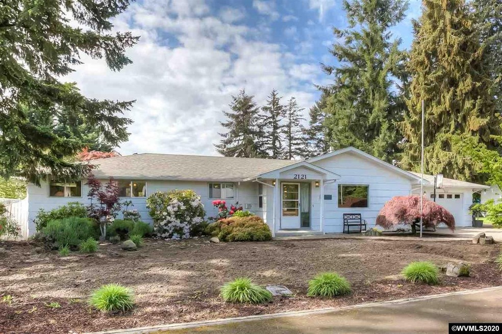 2121 SE Laura Ln, Dallas, OR 97338 - photo 1