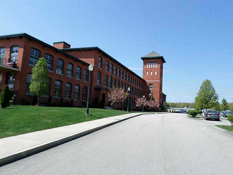 High Rocks Condominiums unit 328, North Smithfield, RI 02896 - photo 1