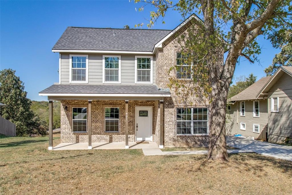 923 W Murray St, Denison, TX 75020 - photo 1