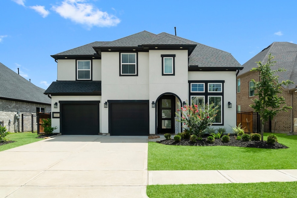 For Sale $610,000 • Co-Listing Agent