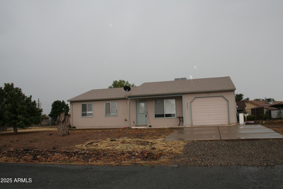 8901 E Waco Ct, Prescott Valley, AZ 86314 - photo 1