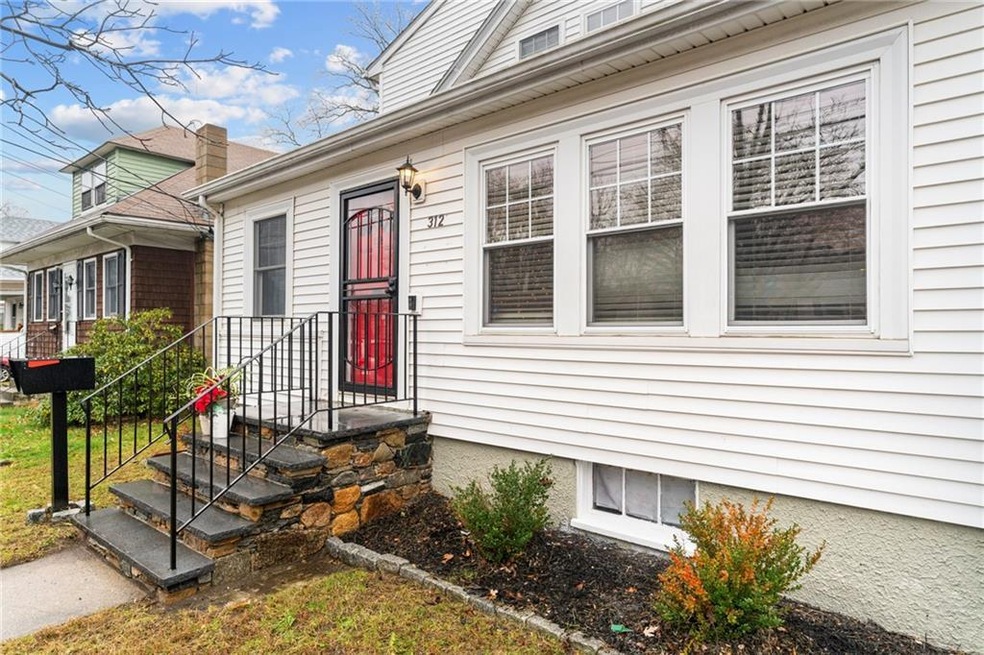 312 Atlantic Ave, Warwick, RI 02888 - photo 1