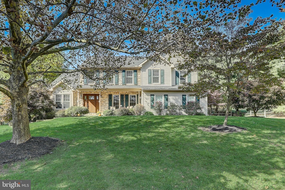 19 Oneida Ct, Chester Springs, PA 19425 - photo 1