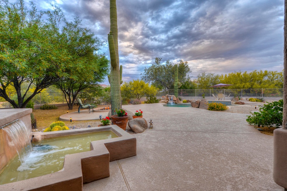 027_Patio Fountain-Pool