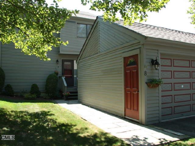 8 Pond View Dr, Brookfield, CT 06804 - photo 1