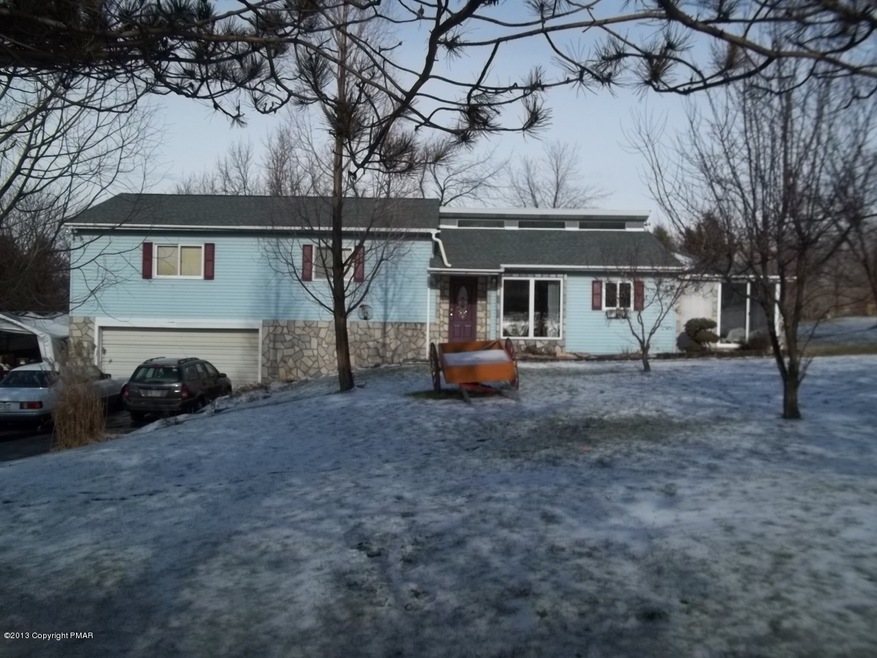 6645 Walnut St, Slatington, PA 18080 - photo 1