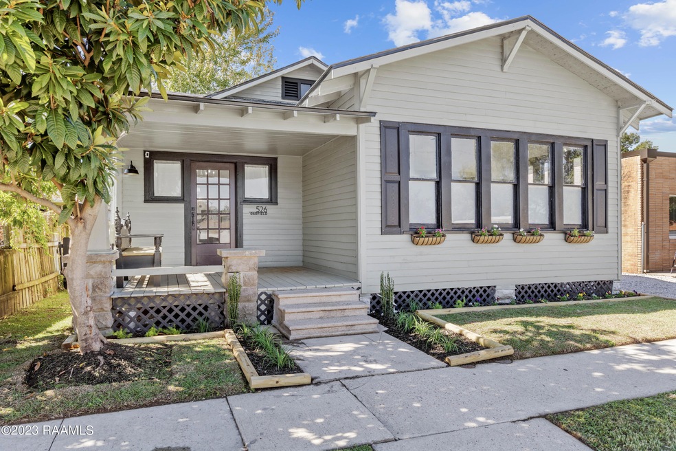 526 Garfield Dr-2