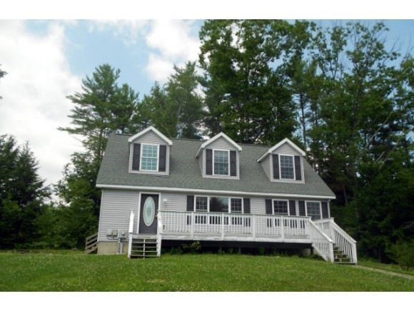 215 Swamp Rd, Epsom, NH 03234 - photo 1