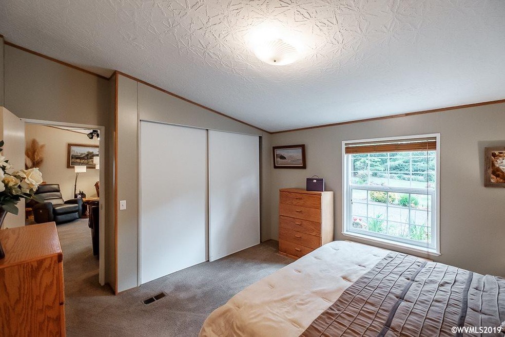 39088 Lazy d Rd, Scio, OR 97374 - photo 1