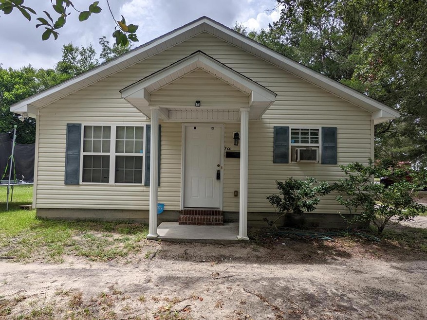 712 N Thomas St, Fitzgerald, GA 31750 - photo 1