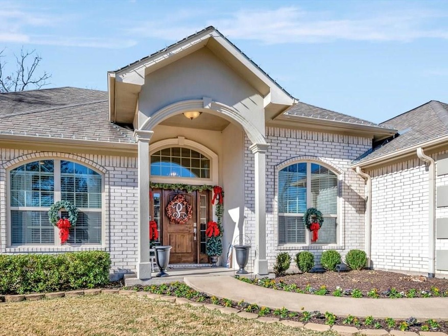 169 Autumn Lake Dr, Lufkin, TX 75904 - photo 1