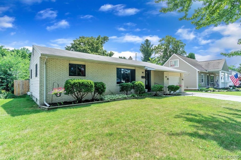 02-334-Rosemore-Dr-