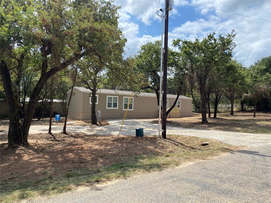 501 Private Road 3823, Springtown, TX 76082 - photo 1